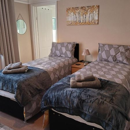 Felpham Guest House - Self Catering บอกเนอร์รีจิส ภายนอก รูปภาพ